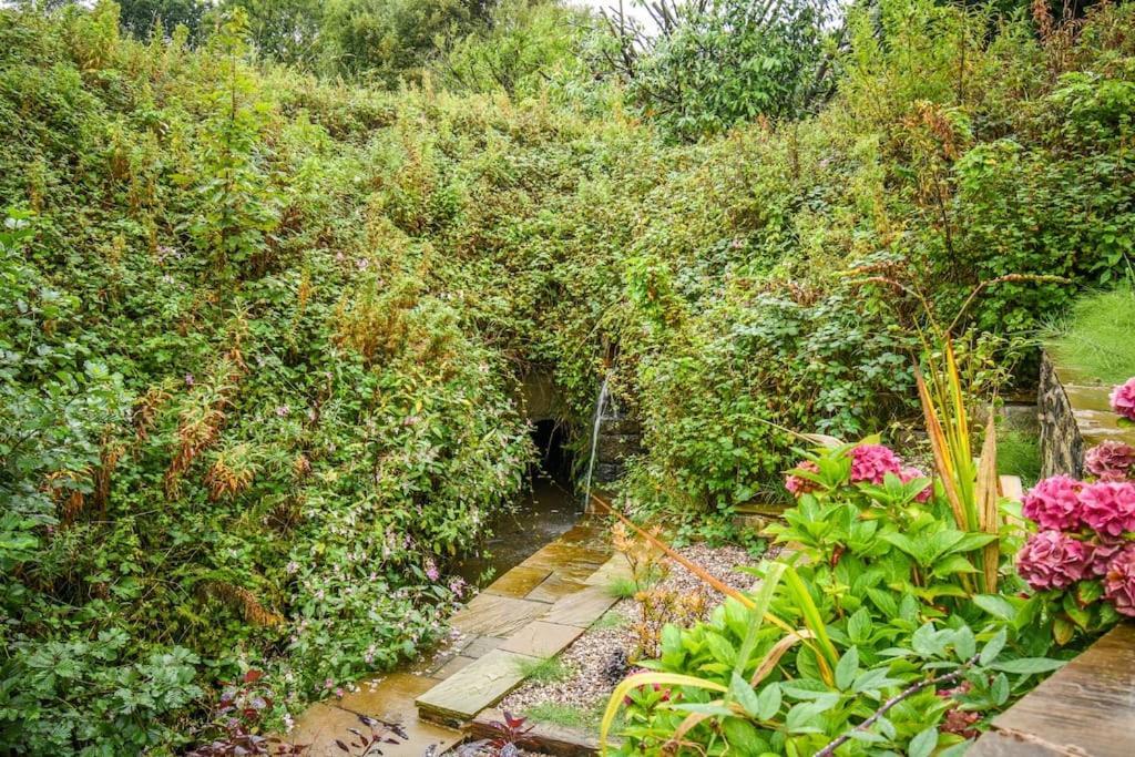 Luxurious & Tranquil Riverside Getaway Great Harwood Exterior foto