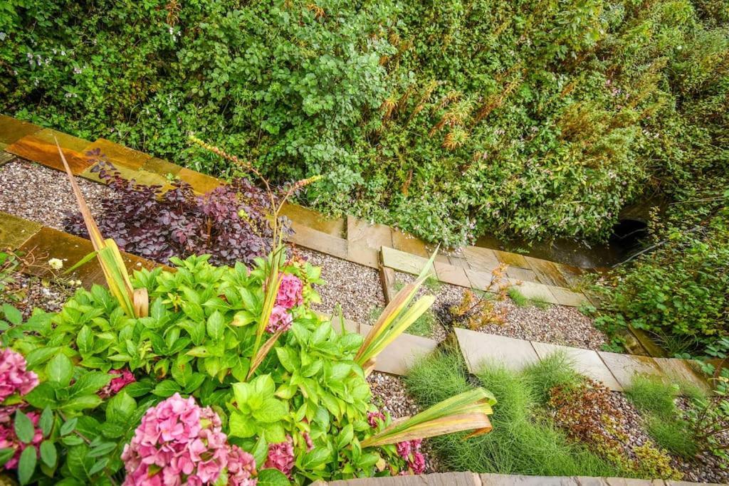 Luxurious & Tranquil Riverside Getaway Great Harwood Exterior foto
